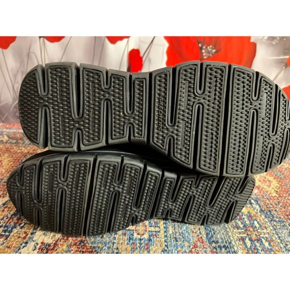 Skechers Synergy hiking boots. Size 8.5. NWOT. - Picture 6 of 8